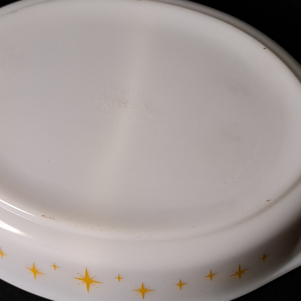 Vintage PYREX Atomic Starburt Casserole Dish with Warmer - Picture 9 of 10